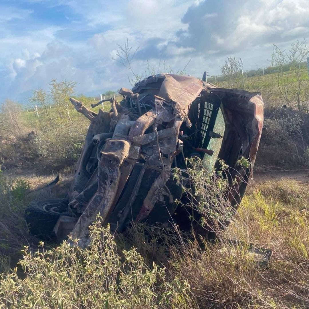Tres fallecidos dejó la volcadura de una camioneta en Reynosa.